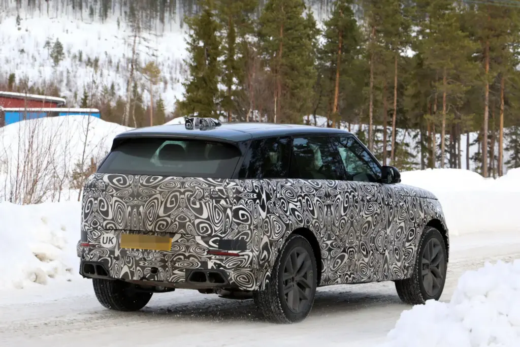 El Range Rover Sport 2027 está casi a punto 2 Motor16 Range Rover Sport 2027 restyling 24 Motor16