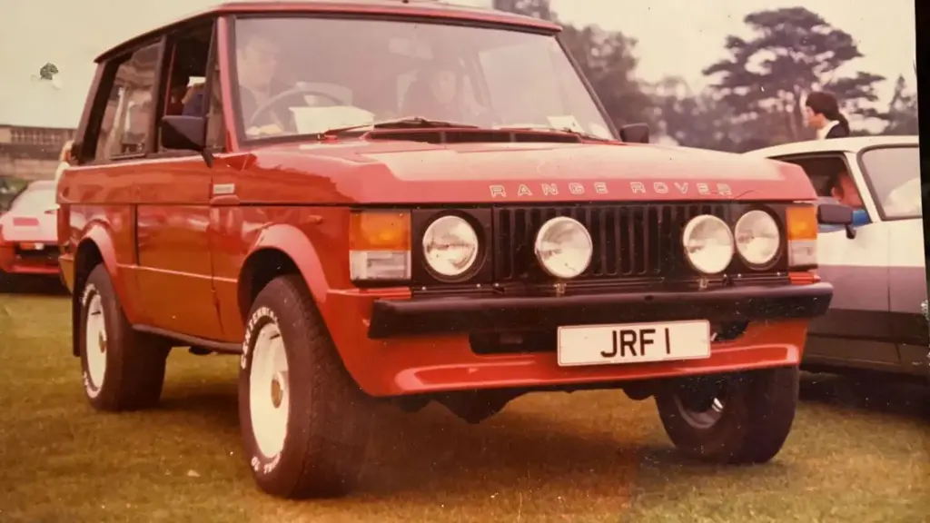 Este Range Rover "tuneado" es un recuerdo de la infancia de Charles Fawcett, fundador de Twisted Automotive, y ha sido la fuente de inspiración para este restomod.