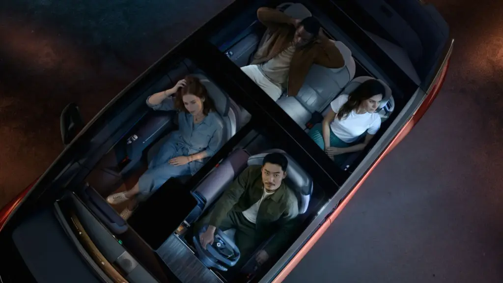 Los planes de Renault para 2030: 26 nuevos modelos y el 100% de las ventas en Europa electrificadas 12 Motor16 Renault R Space Lab 8 Motor16