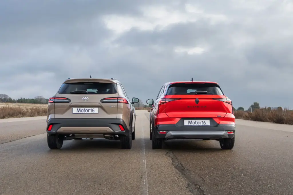 Renault Symbioz Toyota Corolla Cross comparativa 16 Motor16