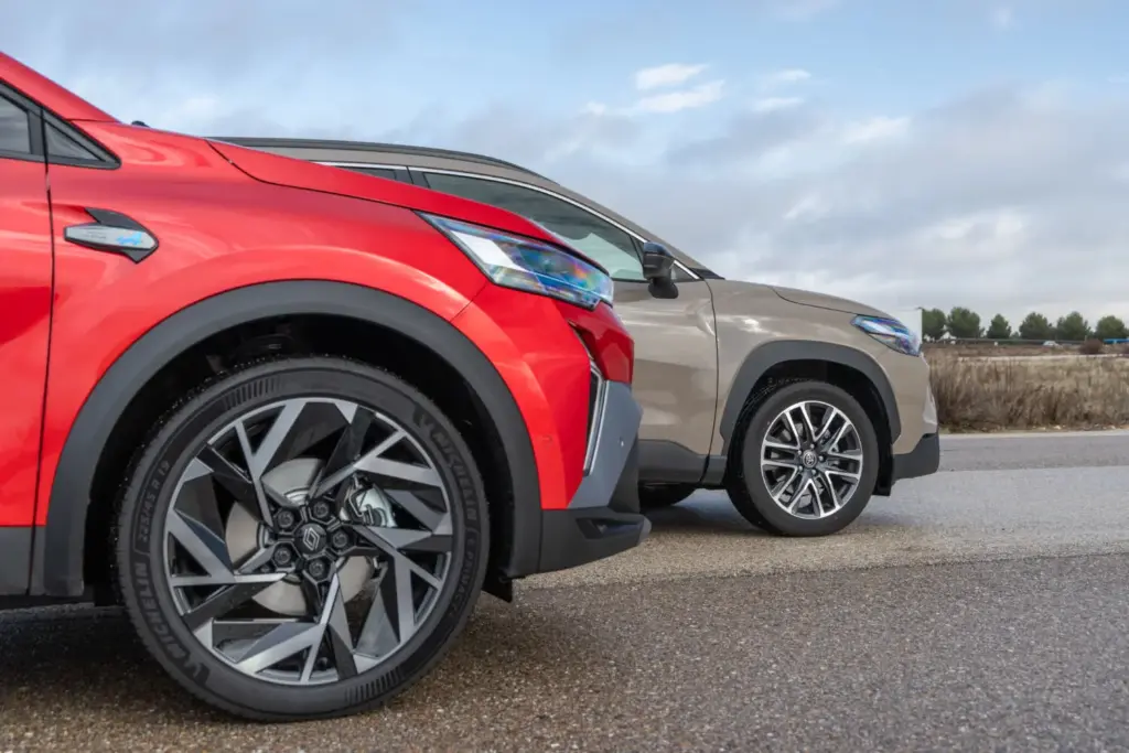 Renault Symbioz Toyota Corolla Cross comparativa 19 Motor16