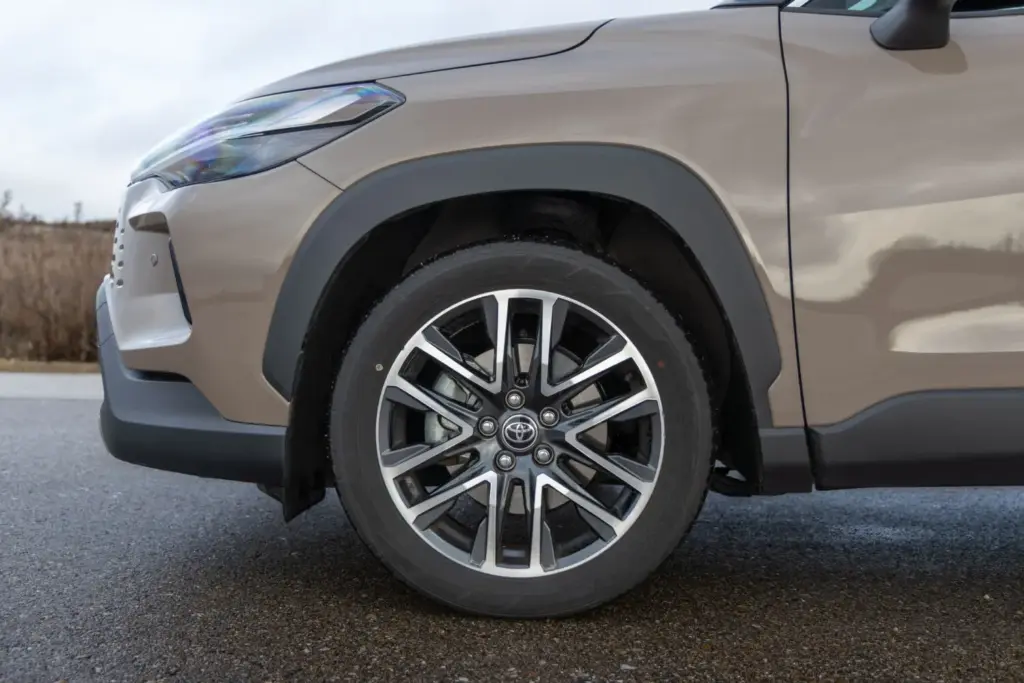 Renault Symbioz Toyota Corolla Cross comparativa 23 Motor16