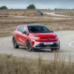 Renault Symbioz: la oferta del SUV híbrido español que se coloca 10.000 euros por debajo del Corolla Cross