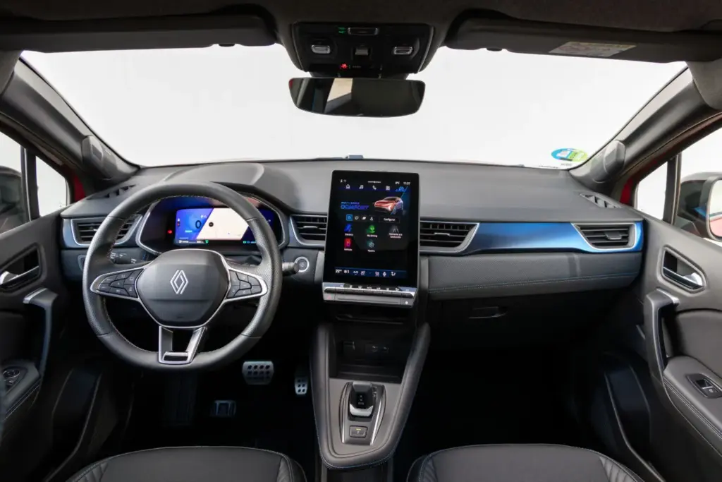 Renault Symbioz Toyota Corolla Cross comparativa 37 Motor16