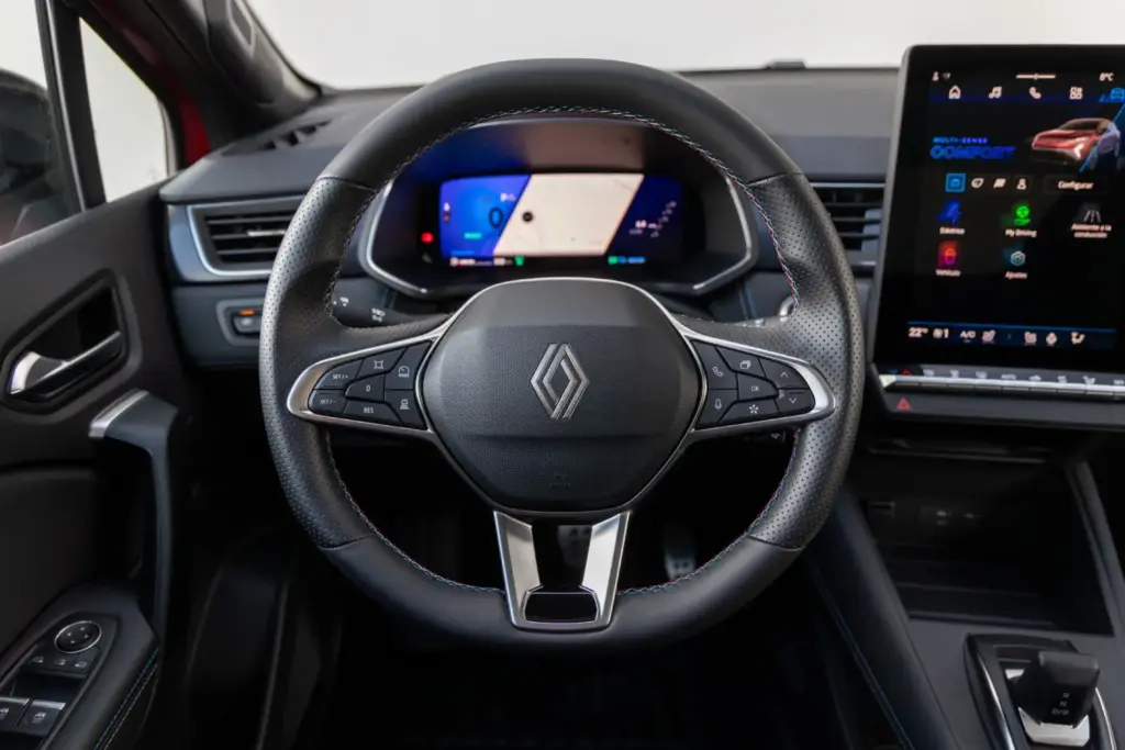 Renault Symbioz Toyota Corolla Cross comparativa 41 Motor16