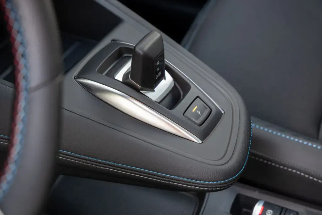 Renault Symbioz Toyota Corolla Cross comparativa 47 Motor16