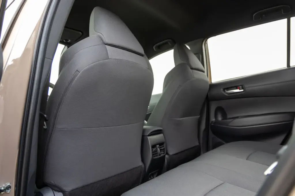 Renault Symbioz Toyota Corolla Cross comparativa 76 Motor16