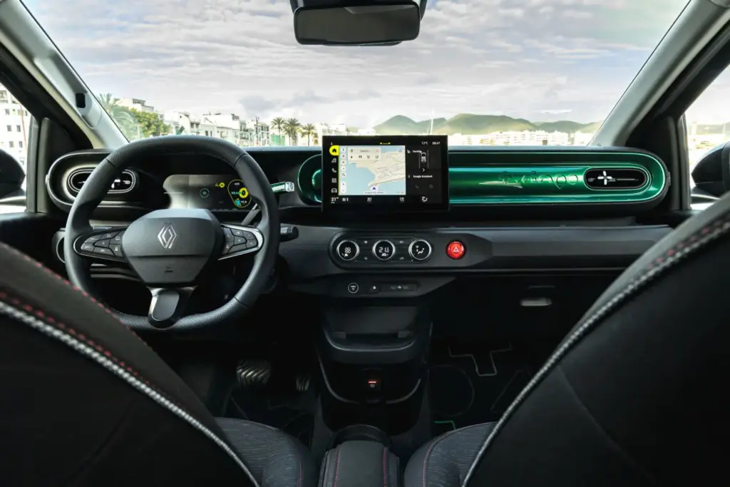 Primera prueba del Renault Twingo E-Tech: El coche que cambia las reglas del juego de los eléctricos urbanos 2 Motor16 Primera prueba del Renault Twingo E-Tech: El coche que cambia las regla del juego de los eléctricos urbanos