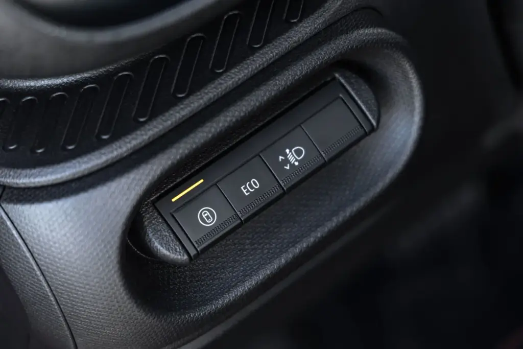 Primera prueba del Renault Twingo E-Tech: El coche que cambia las reglas del juego de los eléctricos urbanos 55 Motor16 Renault Twingo E Tech Electric Absolut Green nuevo prueba 2027 27 Motor16