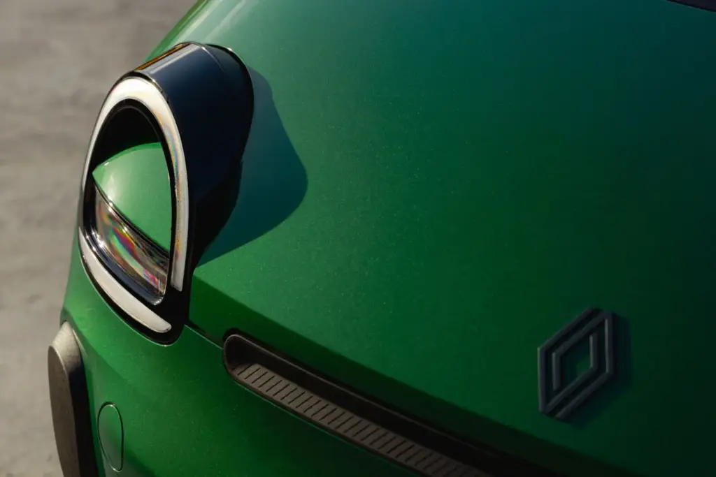 Primera prueba del Renault Twingo E-Tech: El coche que cambia las reglas del juego de los eléctricos urbanos 50 Motor16 Renault Twingo E Tech Electric Absolut Green nuevo prueba 2027 32 Motor16