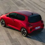 Renault consigue eléctricos rentables (Twingo, R5) copiando la fabricación china con desarrollo exprés de 2 años