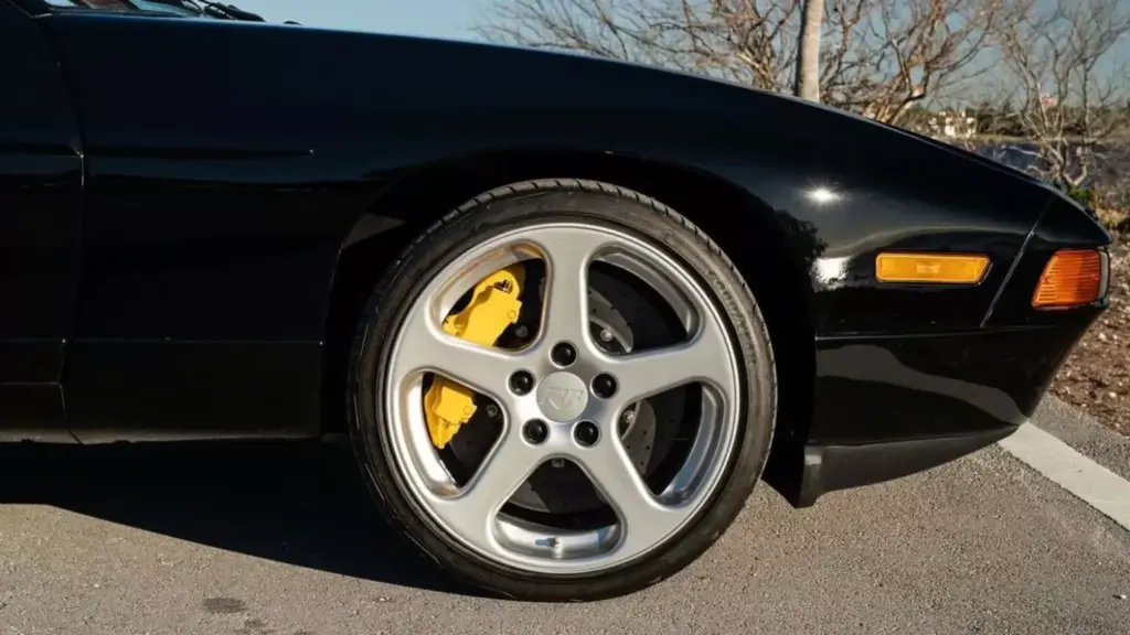 Ruf 928R Auction 11 1536x864 1 Motor16