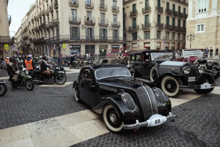 Škoda en el Rally Barcelona–Sitges: cuando la historia del automóvil cobra vida en la carretera