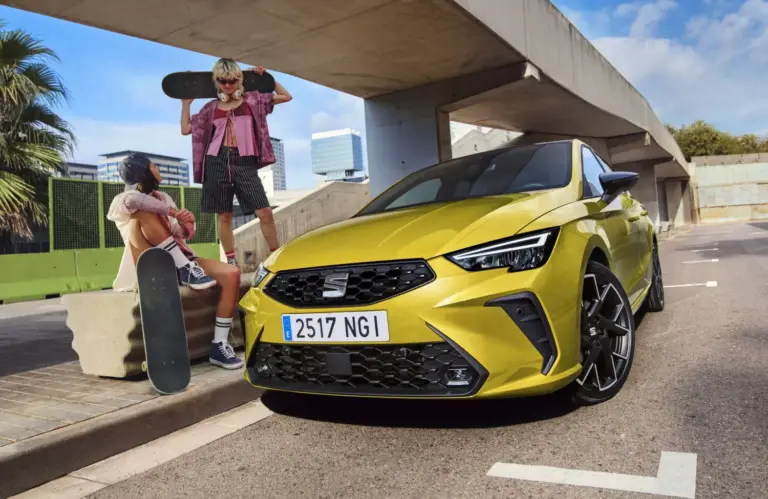 Los SEAT Ibiza y Arona añaden un color icónico