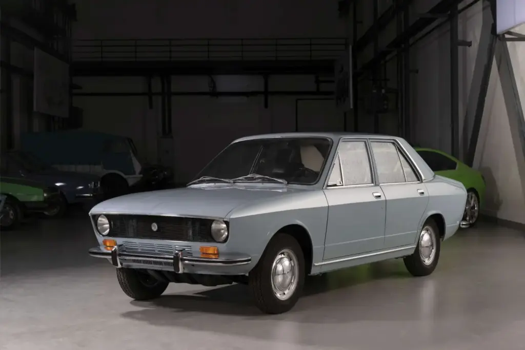 Skoda 720 1971 Motor16