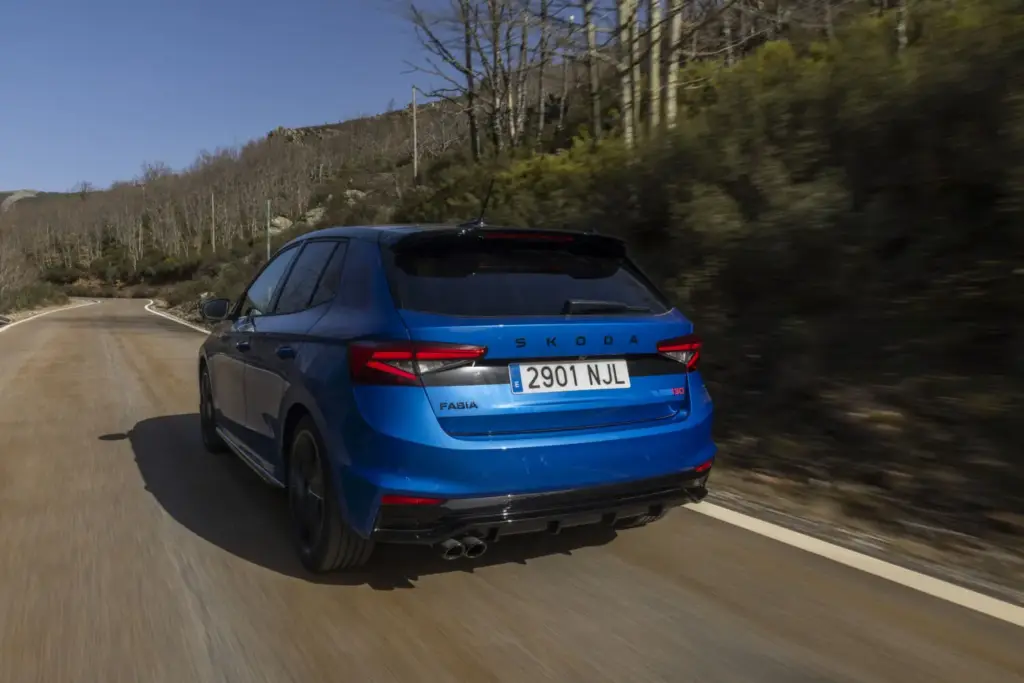 Skoda Fabia 130 10 Motor16