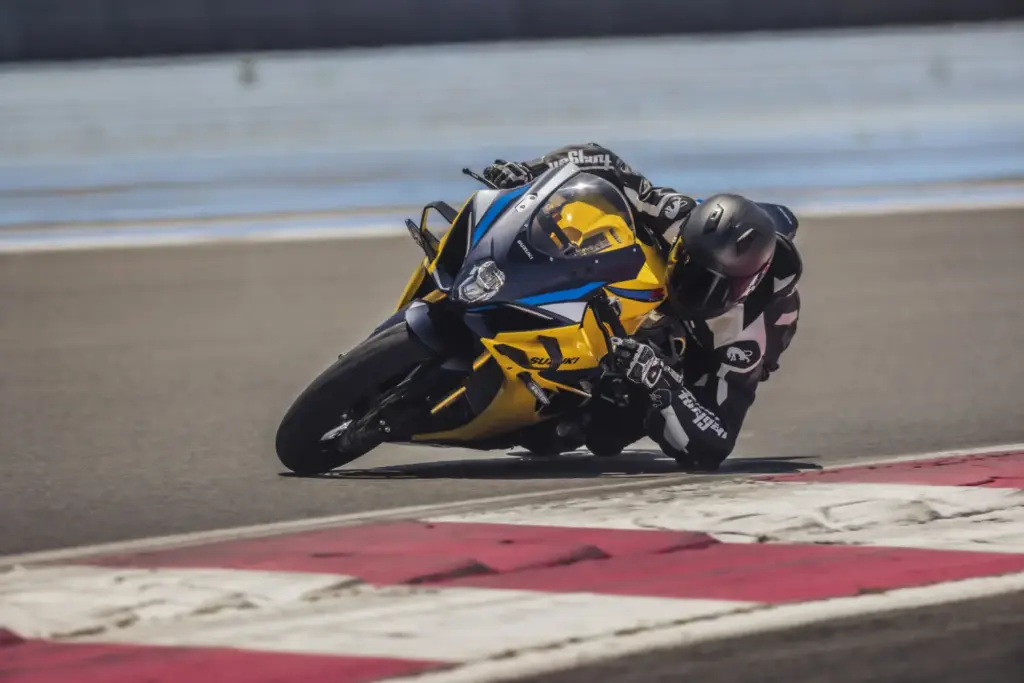 Suzuki GSX R1000R 40 Aniversario 10 Motor16