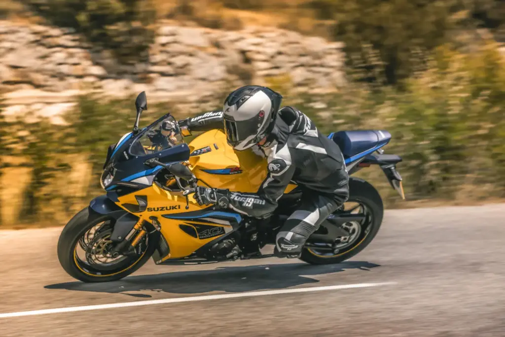 Suzuki GSX R1000R 40 Aniversario 14 Motor16