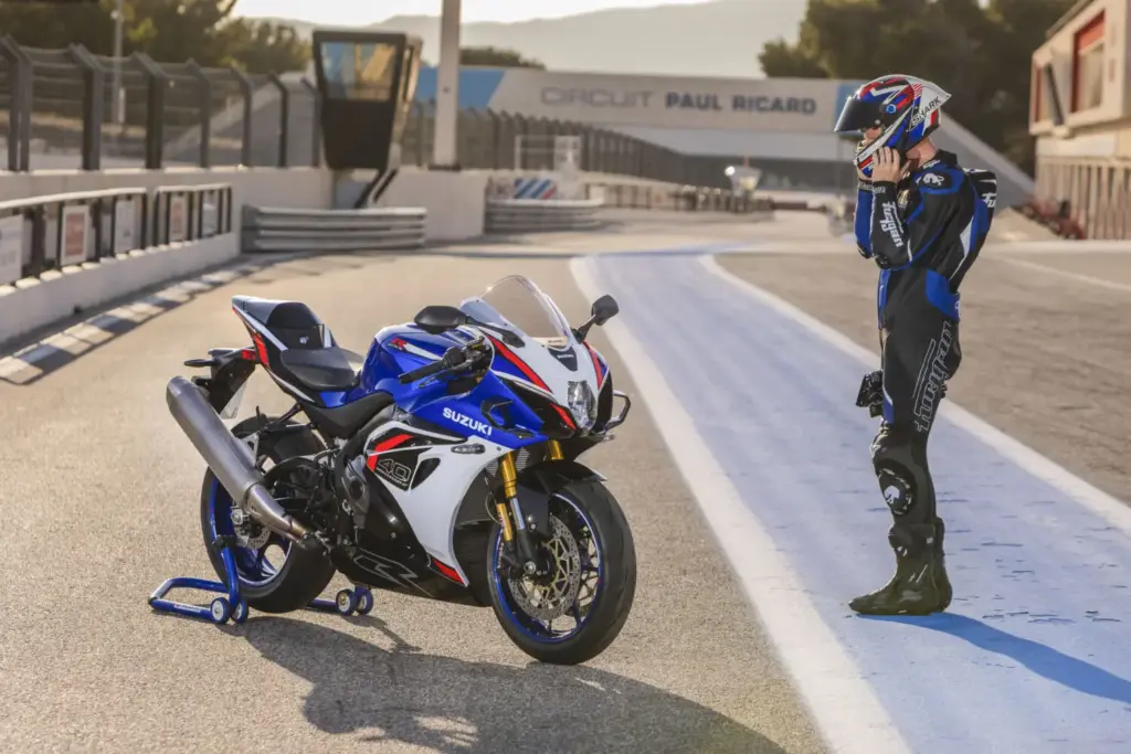 Suzuki GSX R1000R 40 Aniversario 20 Motor16