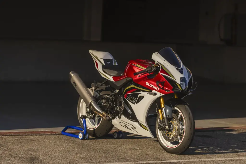 Suzuki GSX R1000R 40 Aniversario 22 Motor16