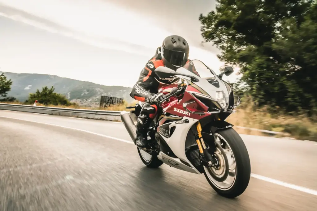 Suzuki GSX R1000R 40 Aniversario 6 Motor16