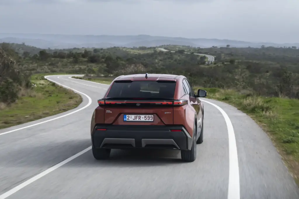 Primera prueba del Toyota C-HR+: El eléctrico “serio” de Toyota