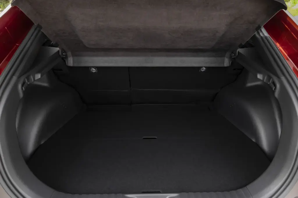 Primera prueba del Toyota C-HR+: El eléctrico “serio” de Toyota