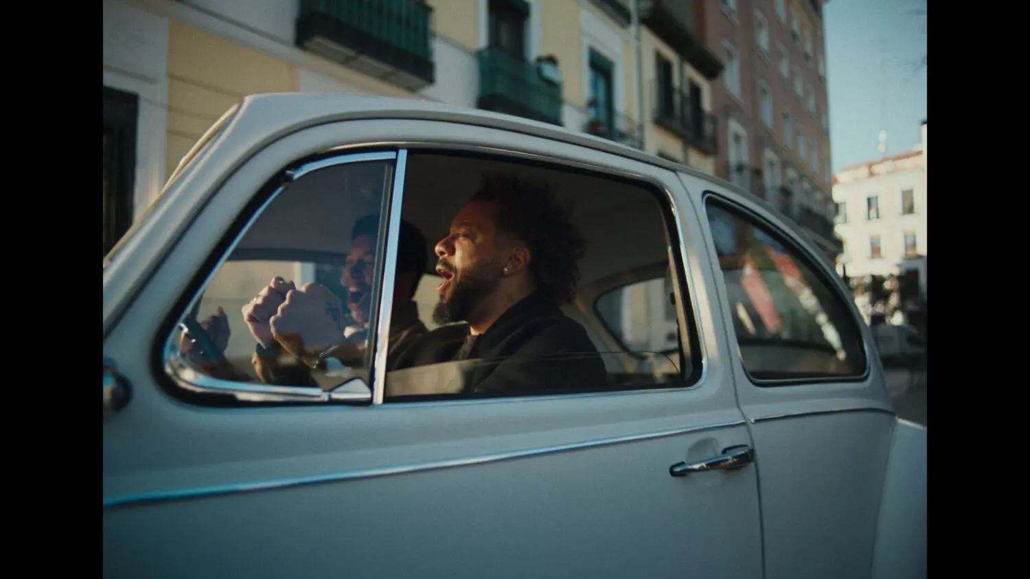 Marcelo Vieira, Jordi Alba y Claudia Pina protagonizan la nueva campaña de Volkswagen con LaLiga y Liga F