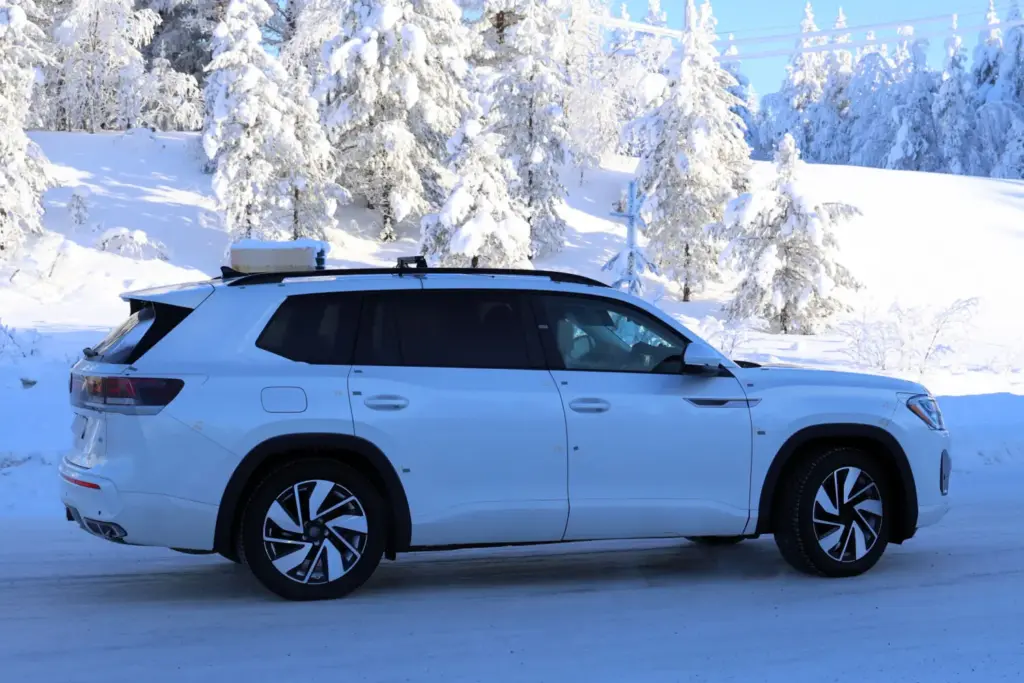 Volkswagen Atlas 2027 espia nieve 12 Motor16