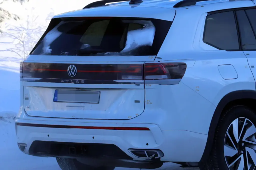 Volkswagen Atlas 2027 espia nieve 16 Motor16