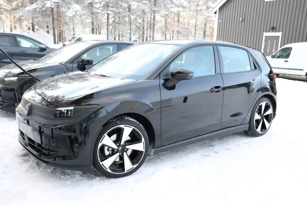 Volkswagen ID. Polo R Line Sportline 2026 11 Motor16