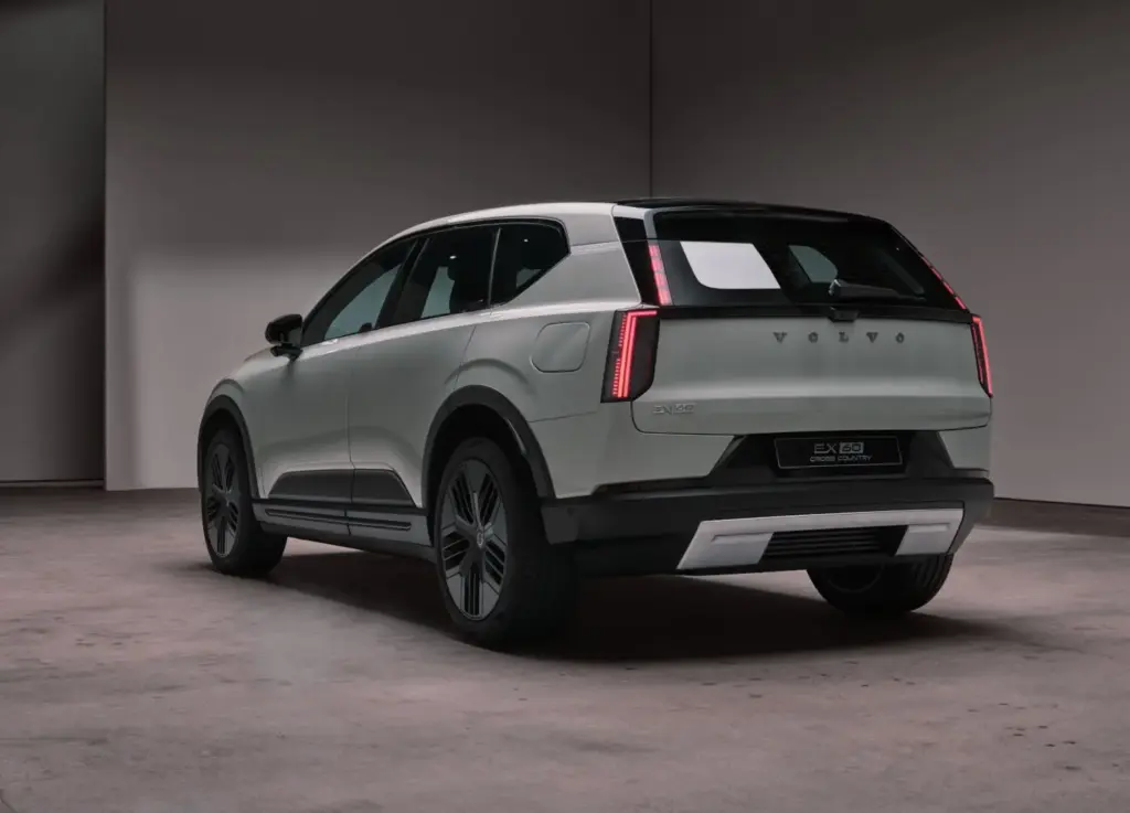 Volvo EX60 Cross Country 4 Motor16