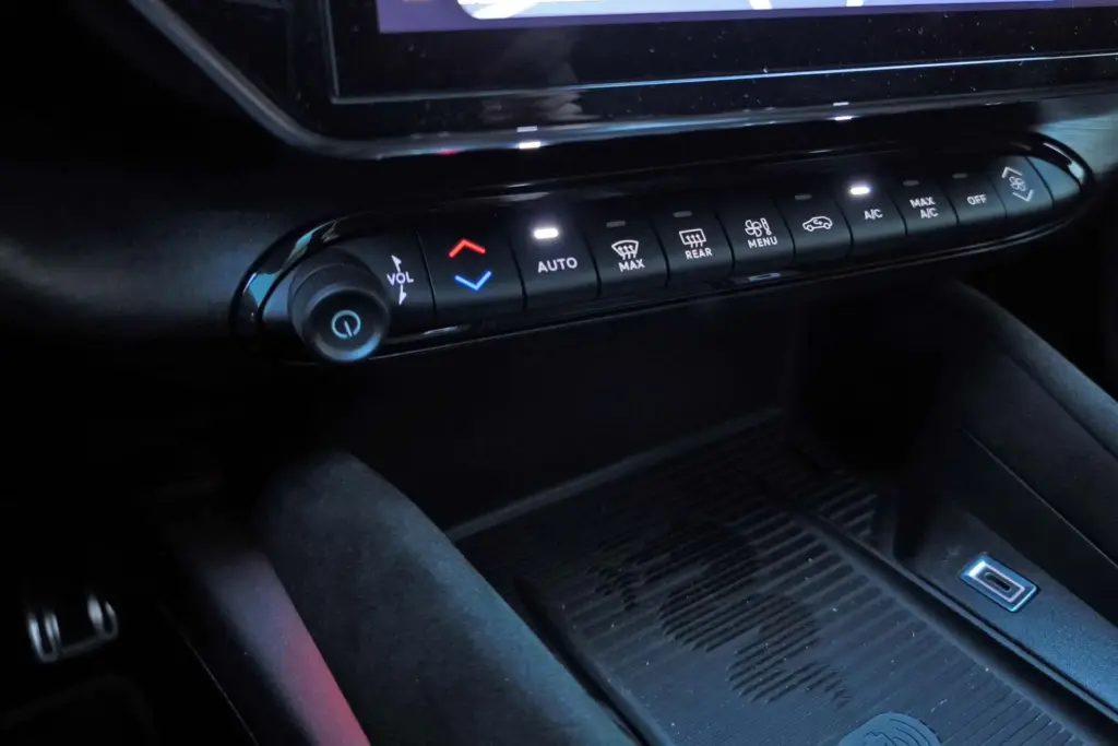 Prueba del Alfa Romeo Junior Elettrica 280 Veloce: El más Alfa de los Junior