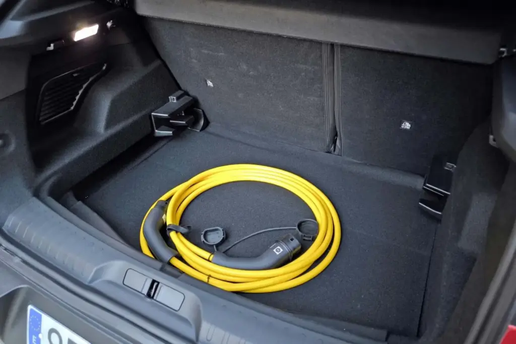 Prueba del Alfa Romeo Junior Elettrica 280 Veloce: El más Alfa de los Junior