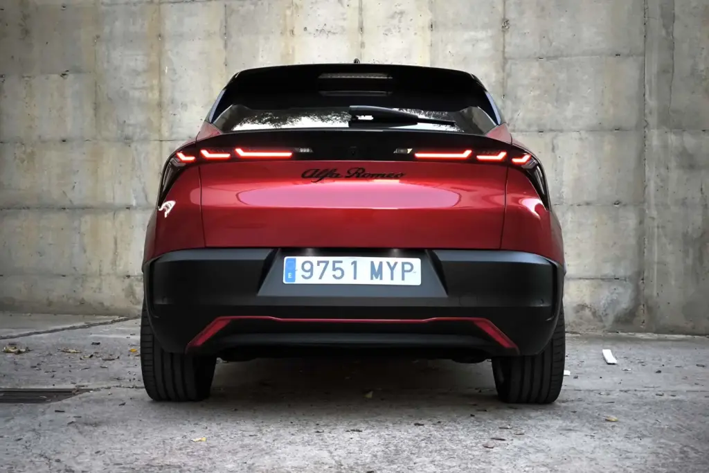 Prueba del Alfa Romeo Junior Elettrica 280 Veloce: El más Alfa de los Junior