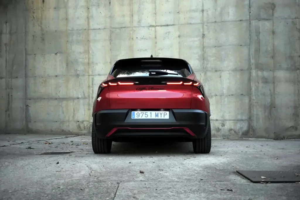 Prueba del Alfa Romeo Junior Elettrica 280 Veloce: El más Alfa de los Junior