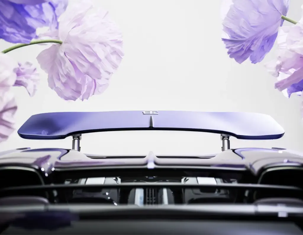 Este Bugatti W16 Mistral Caroline es una oda a las flores, a la alta costura y a una hija