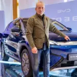 dEmo, el creador de los icónicos osos de gominola, se une a BYD y DENZA