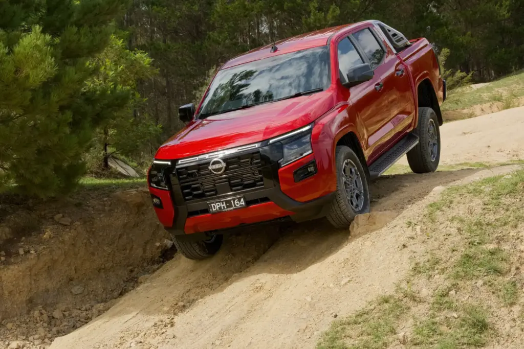 Nissan Navara 2026: tres suspensiones distintas para un mismo 4x4