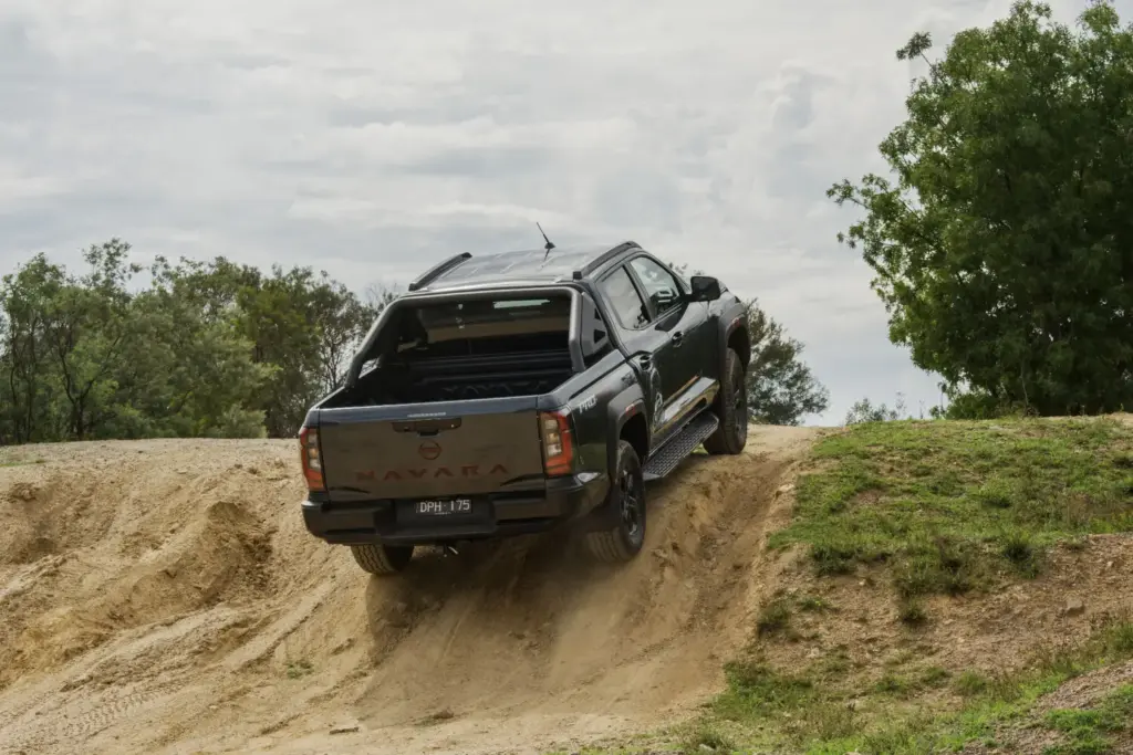 Nissan Navara 2026: tres suspensiones distintas para un mismo 4x4