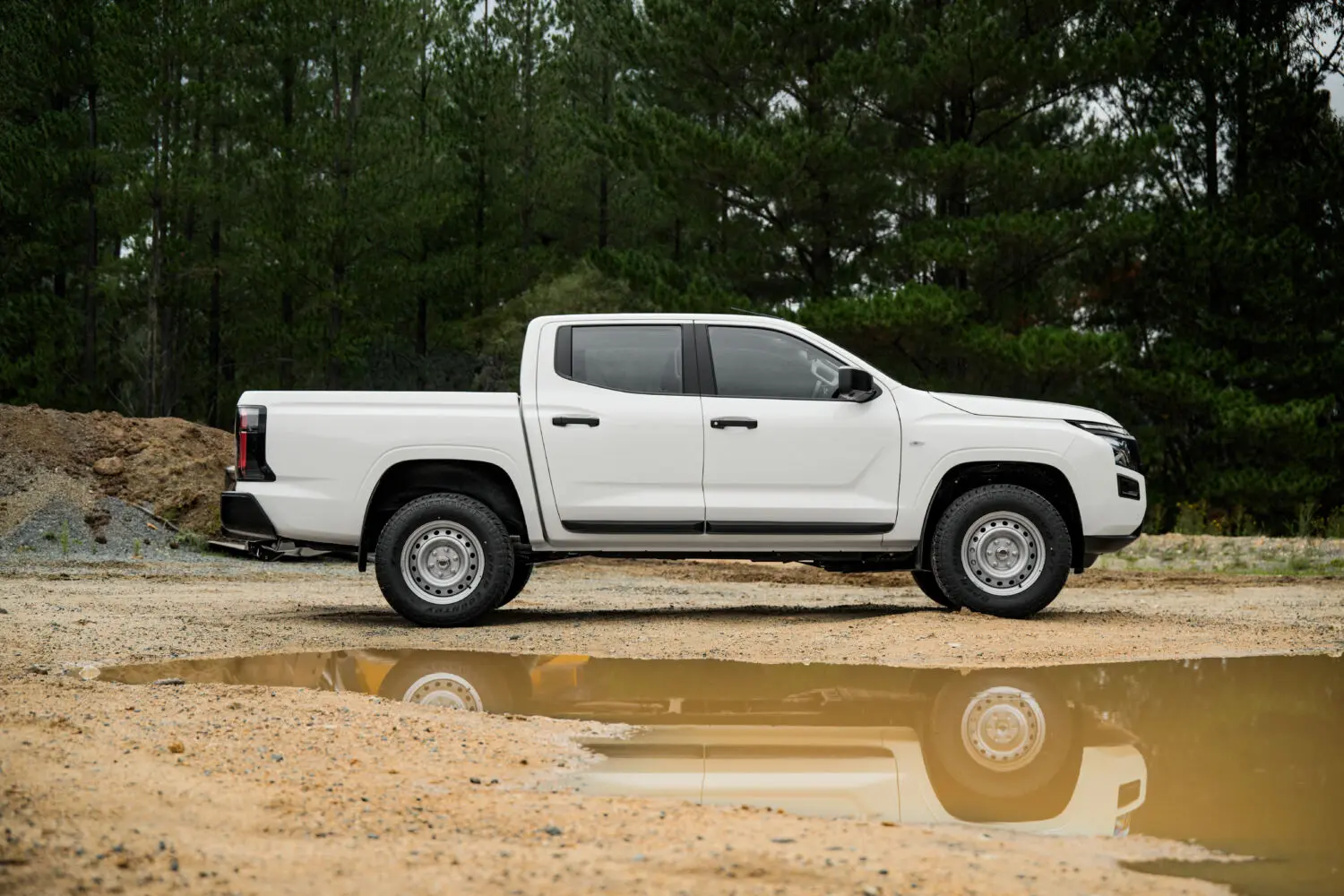 Nissan Navara 2026: tres suspensiones distintas para un mismo 4x4