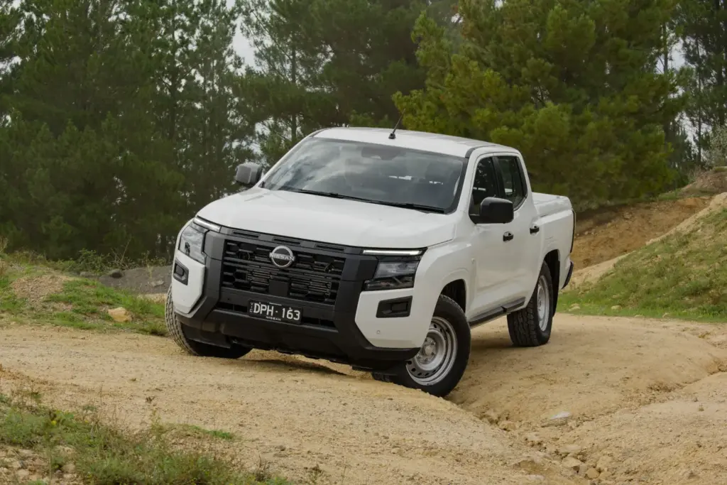 Nissan Navara 2026: tres suspensiones distintas para un mismo 4x4