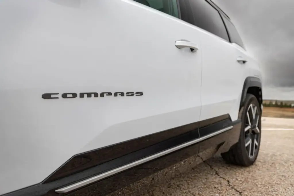 Prueba del Jeep E Compass First Edition 74 kWh: La civilización puede esperar