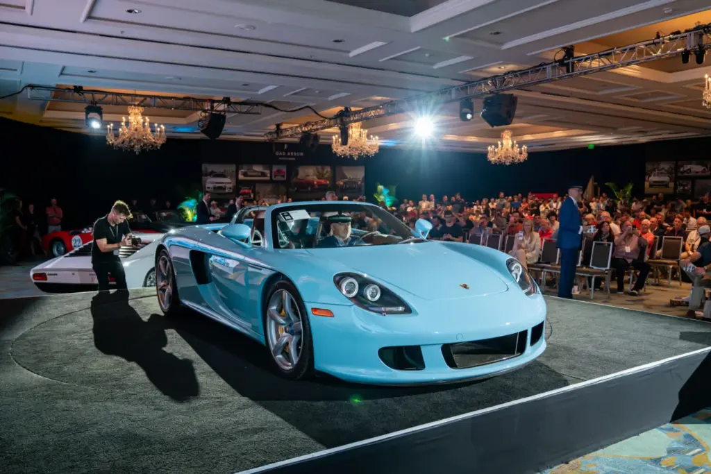 El Ferrari Enzo lidera una lista que recauda 111 millones de dólares y fija cinco récords mundiales 1 Motor16 El Ferrari Enzo lidera una lista que recauda 111 millones de dólares y fija cinco récords mundiales