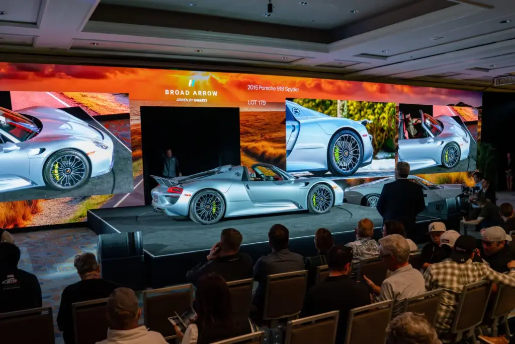 El Ferrari Enzo lidera una lista que recauda 111 millones de dólares y fija cinco récords mundiales 2 Motor16 El Ferrari Enzo lidera una lista que recauda 111 millones de dólares y fija cinco récords mundiales