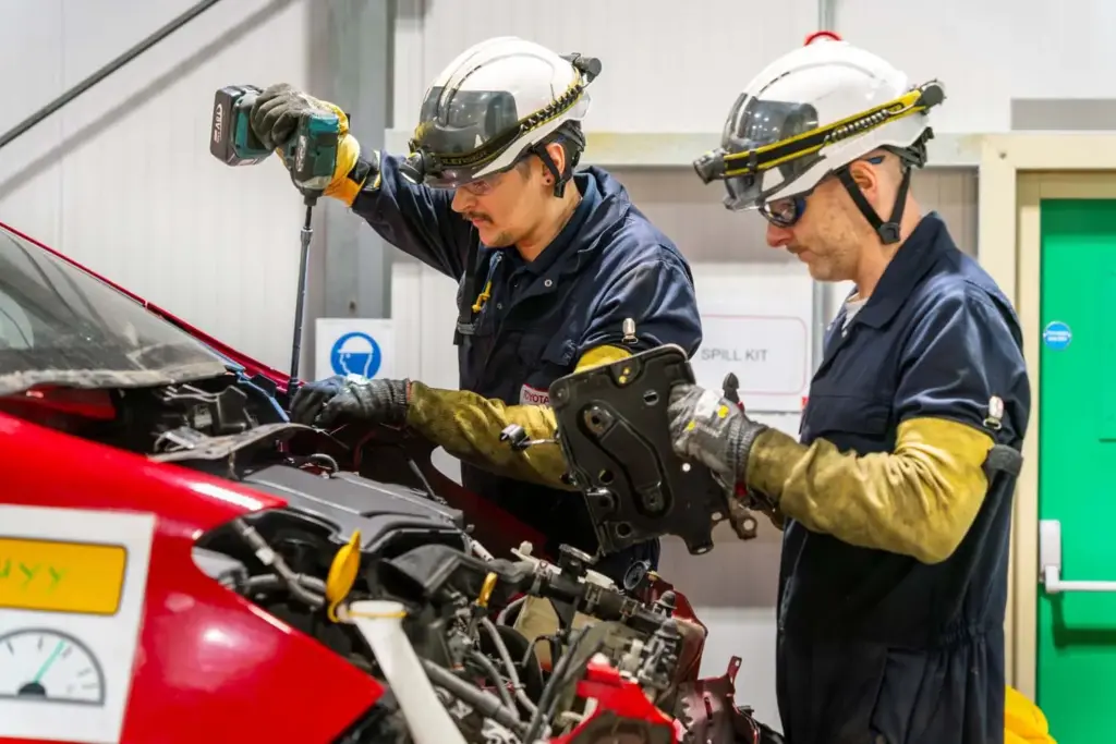 Toyota da una nueva oportunidad a los usados: así recicla vehículos al final de su vida útil 3 Motor16 toyotacircularfactoryuk3 Motor16