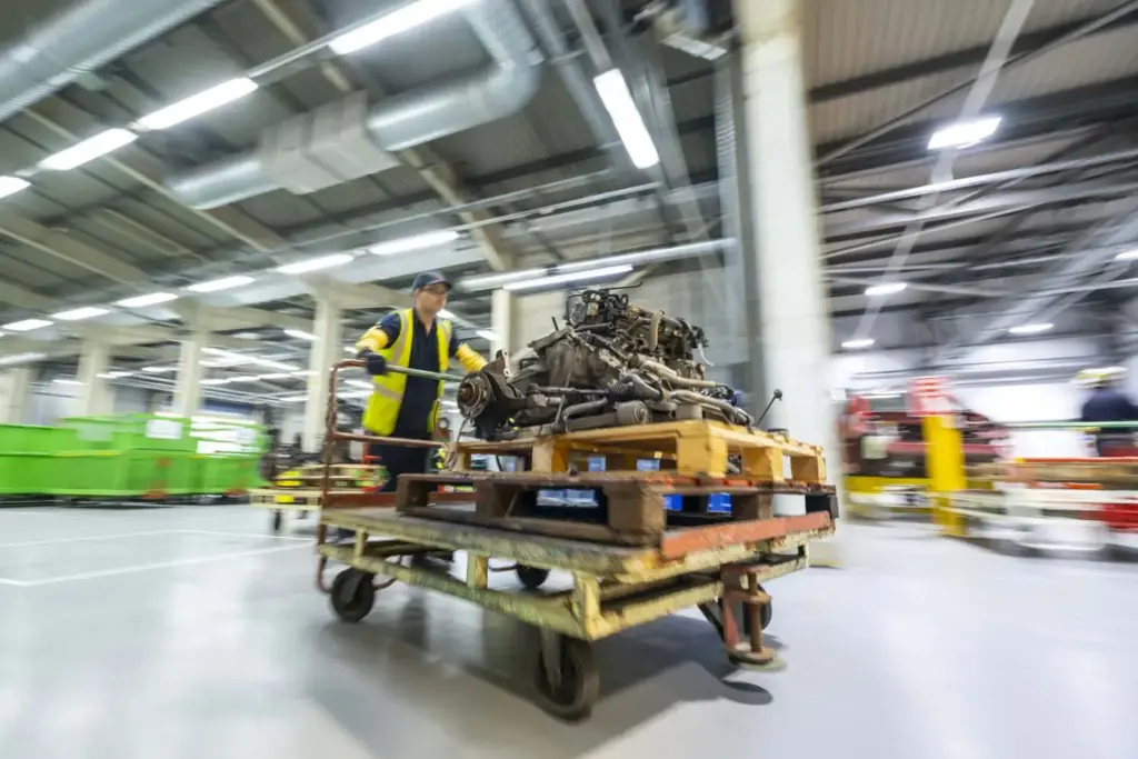 Toyota da una nueva oportunidad a los usados: así recicla vehículos al final de su vida útil 4 Motor16 toyotacircularfactoryuk4 Motor16