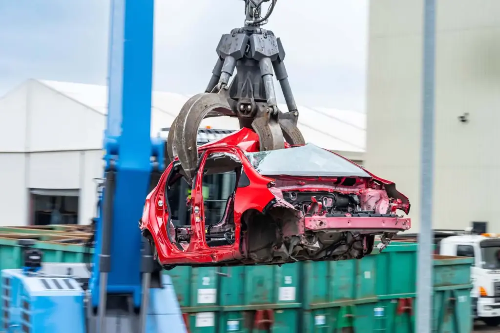 Toyota da una nueva oportunidad a los usados: así recicla vehículos al final de su vida útil 6 Motor16 toyotacircularfactoryuk6 Motor16