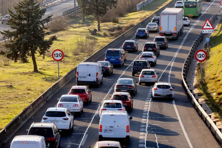 La edad media de los coches en Jaén se dispara: hay 86.921 vehículos sin etiqueta