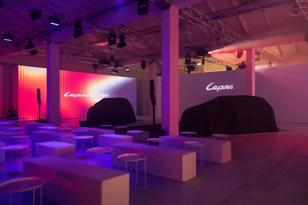 002 FONB1107 Motor16